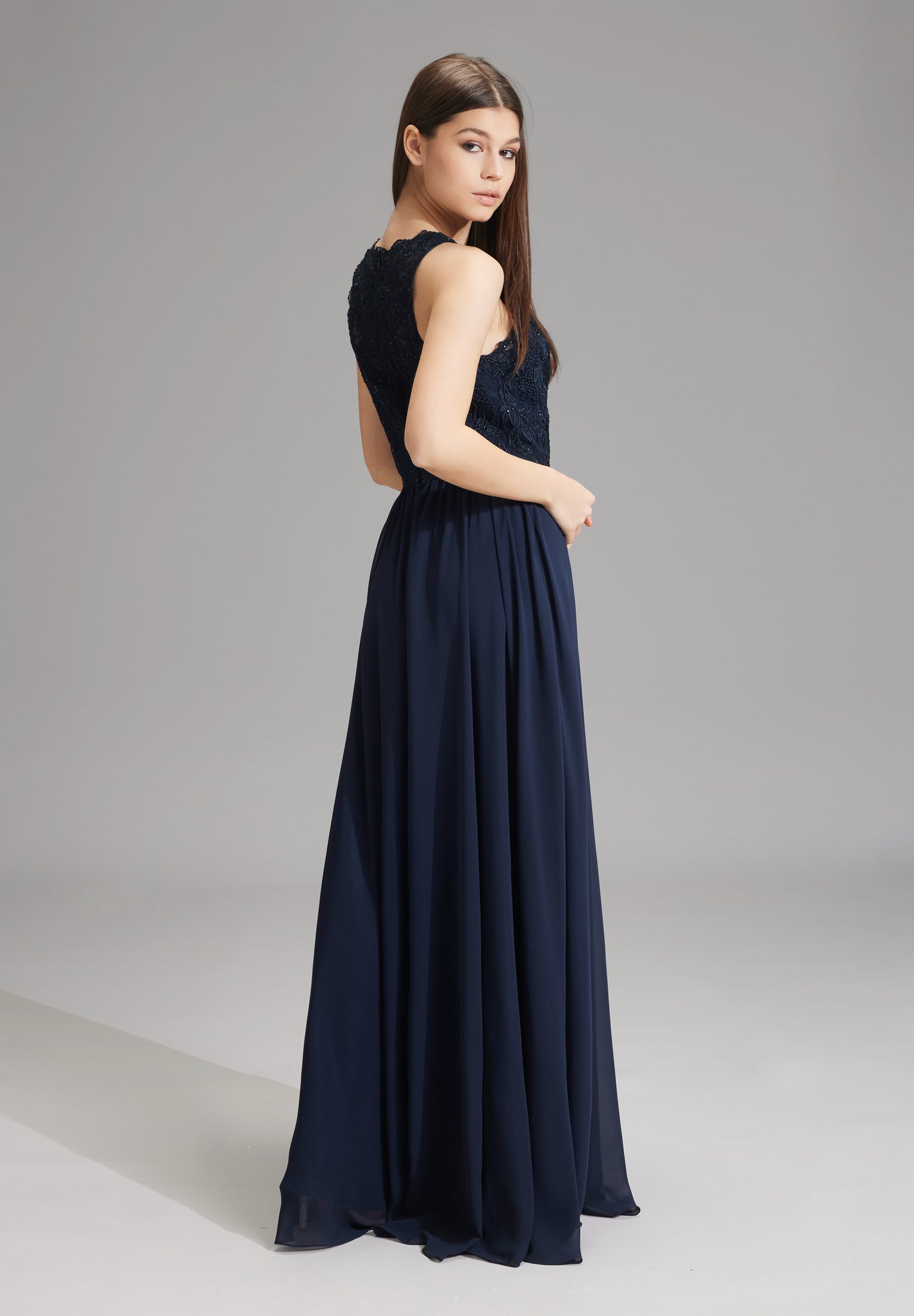 Abendkleid - floraler Spitze