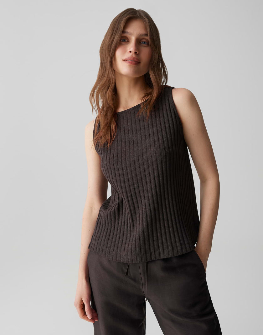 Top - Ipoma slit