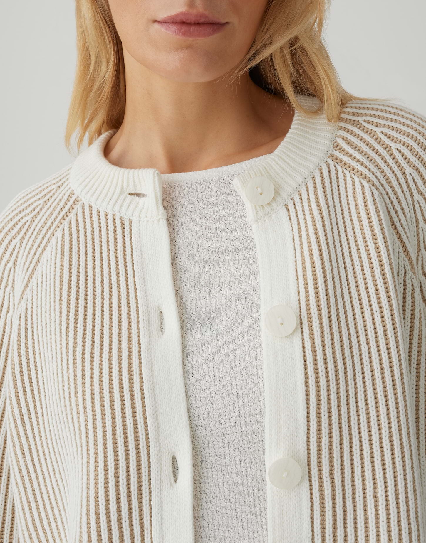 Strickjacke - Delsie