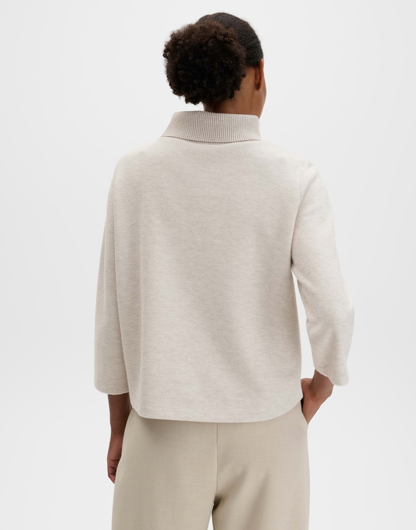 Sweatshirt - Kanura