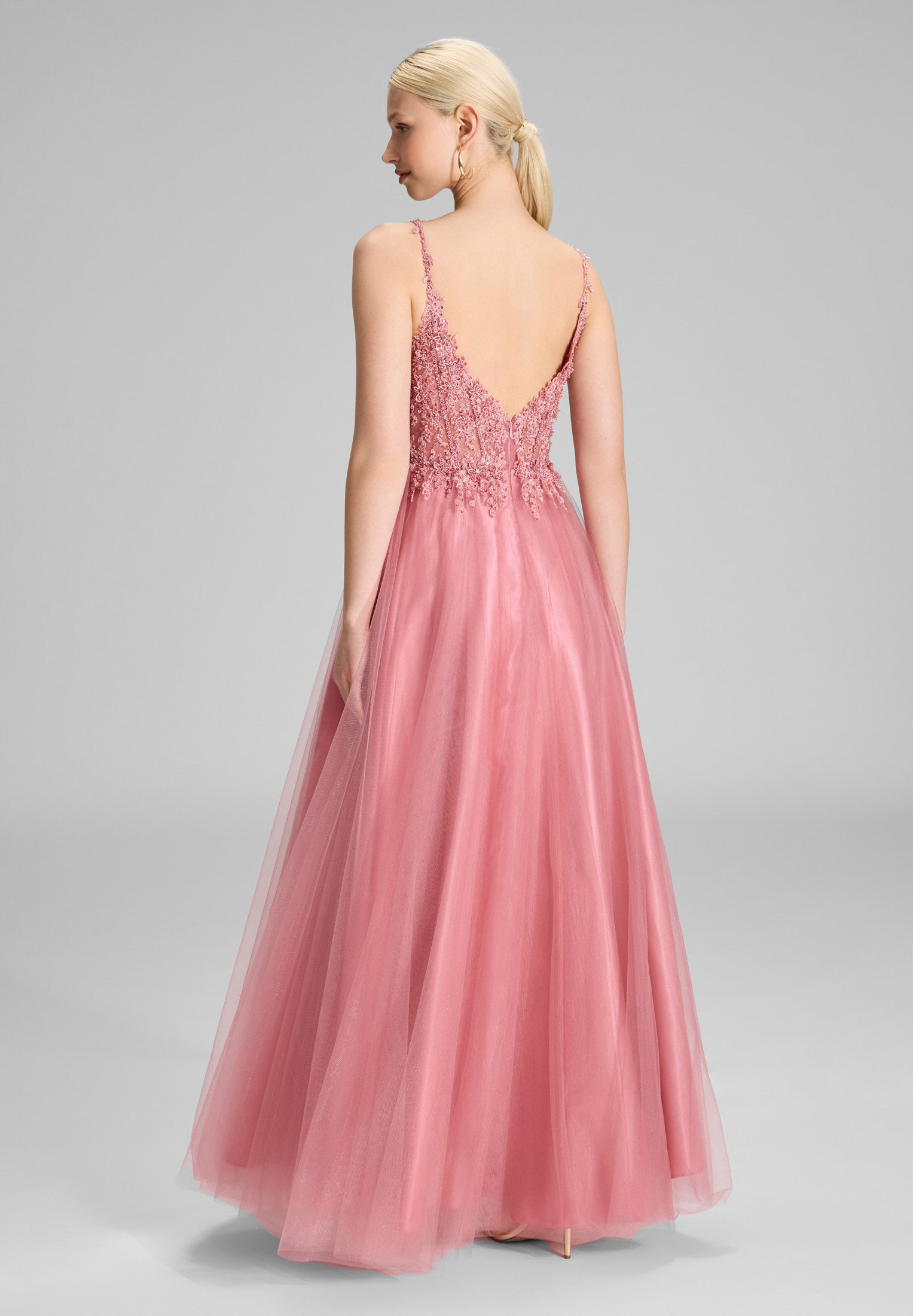 Tüllkleid - Stickerei