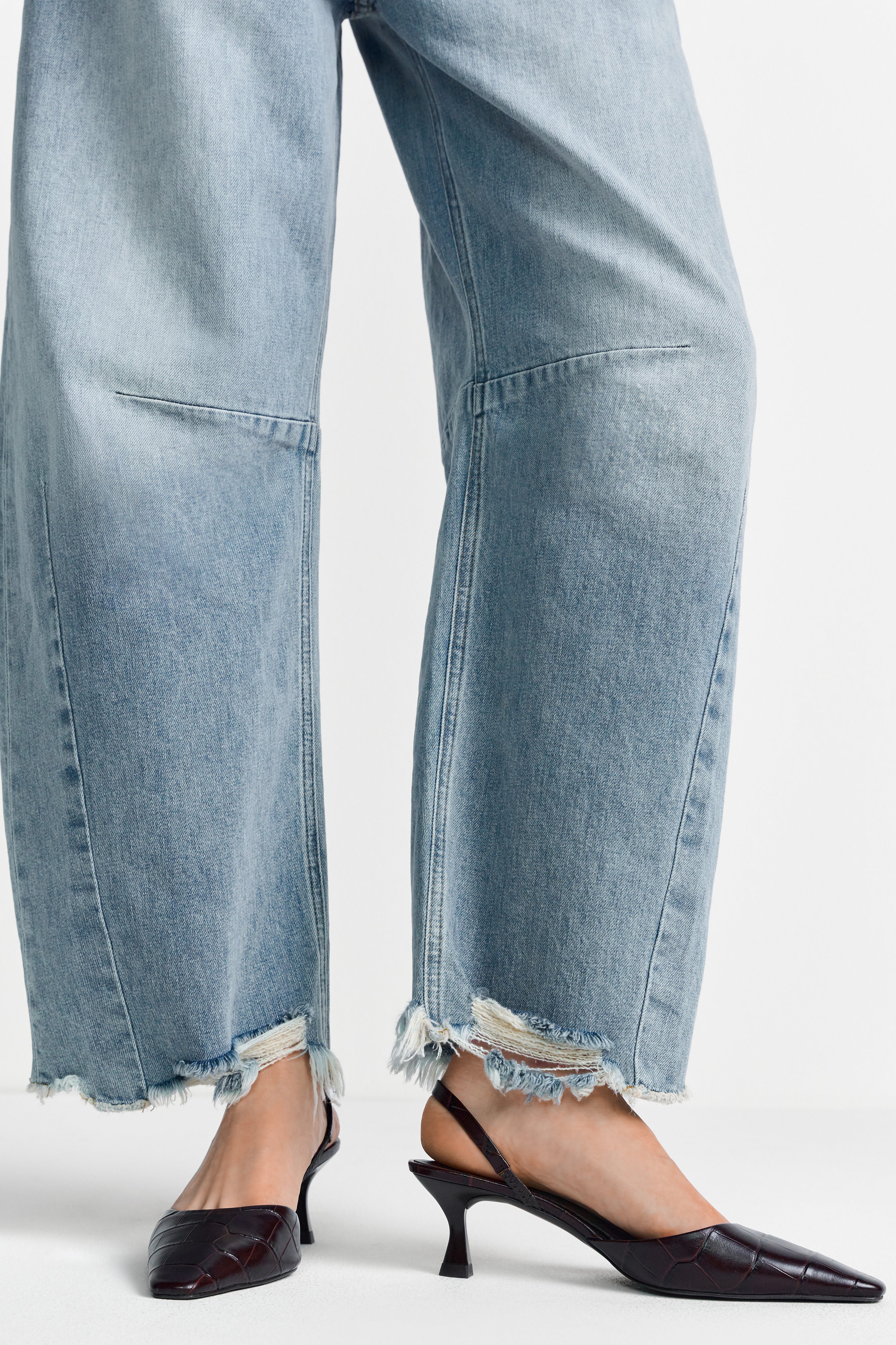 Jeans - Barrel Leg