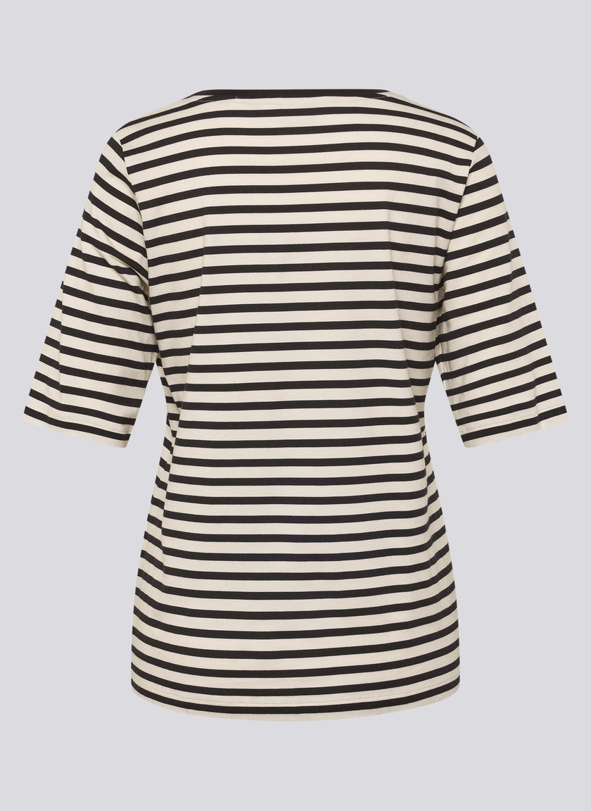 T-Shirt - Timeless Now
