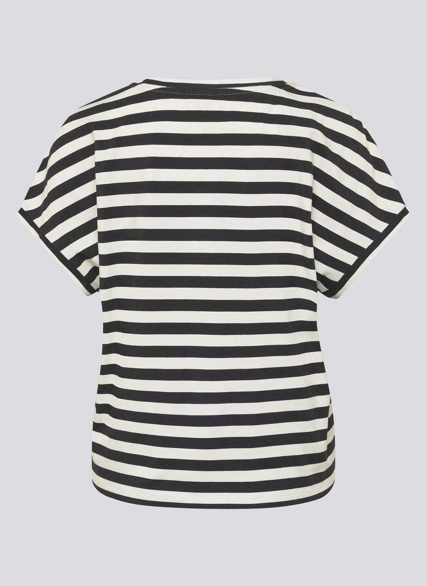 T-Shirt - Timeless Now
