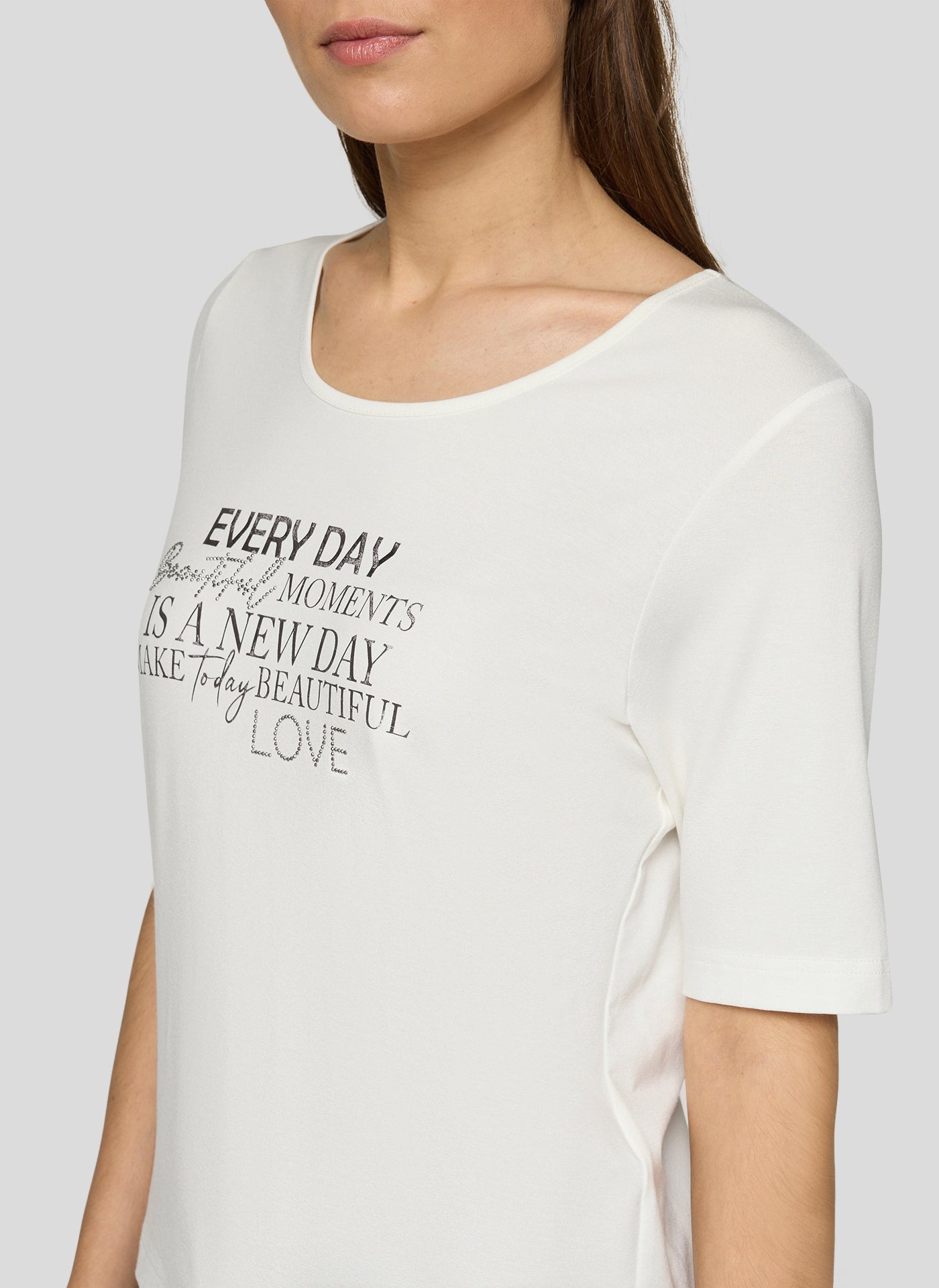 T-Shirt - Timeless Now
