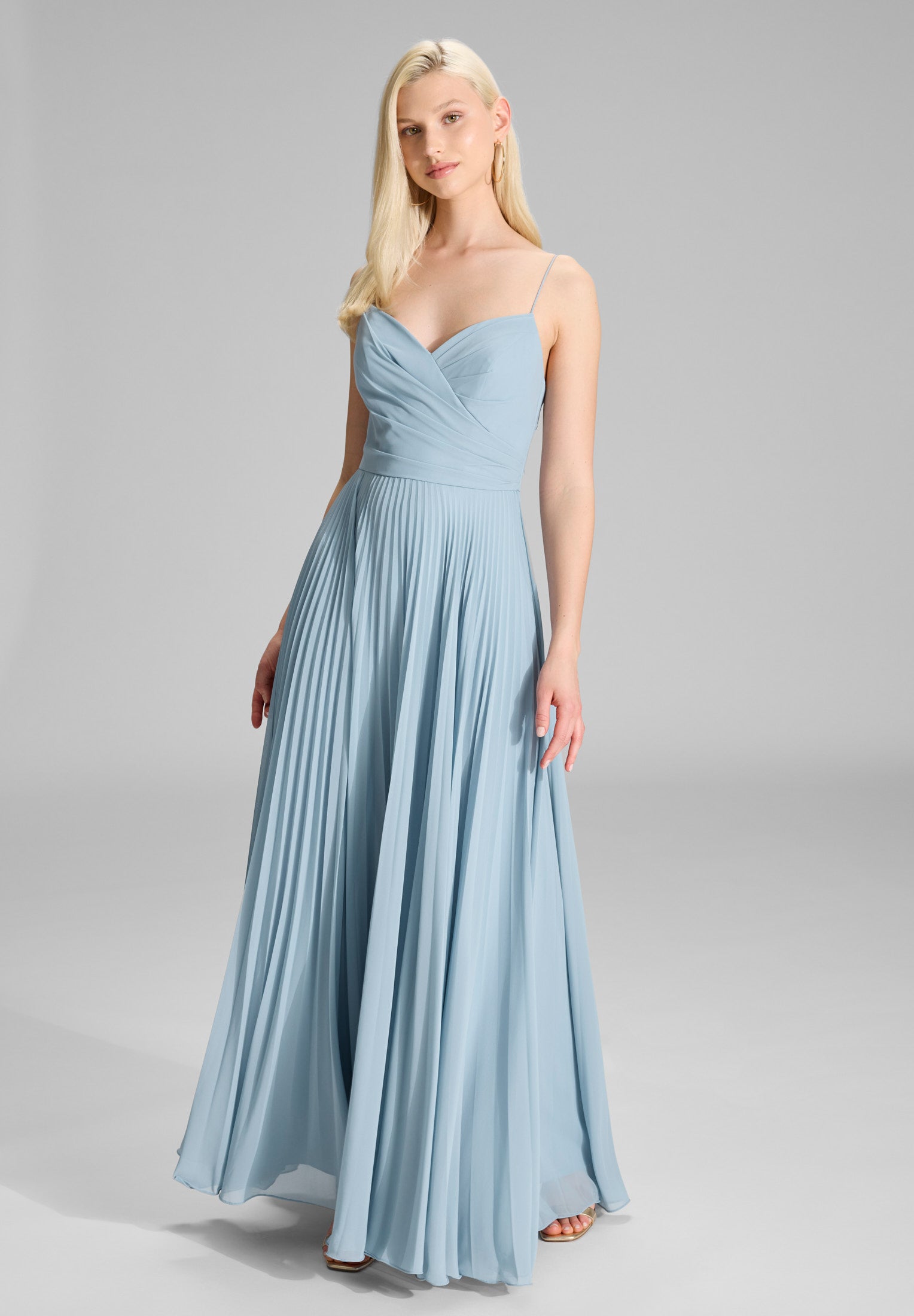 Chiffonkleid mit Plisseerock