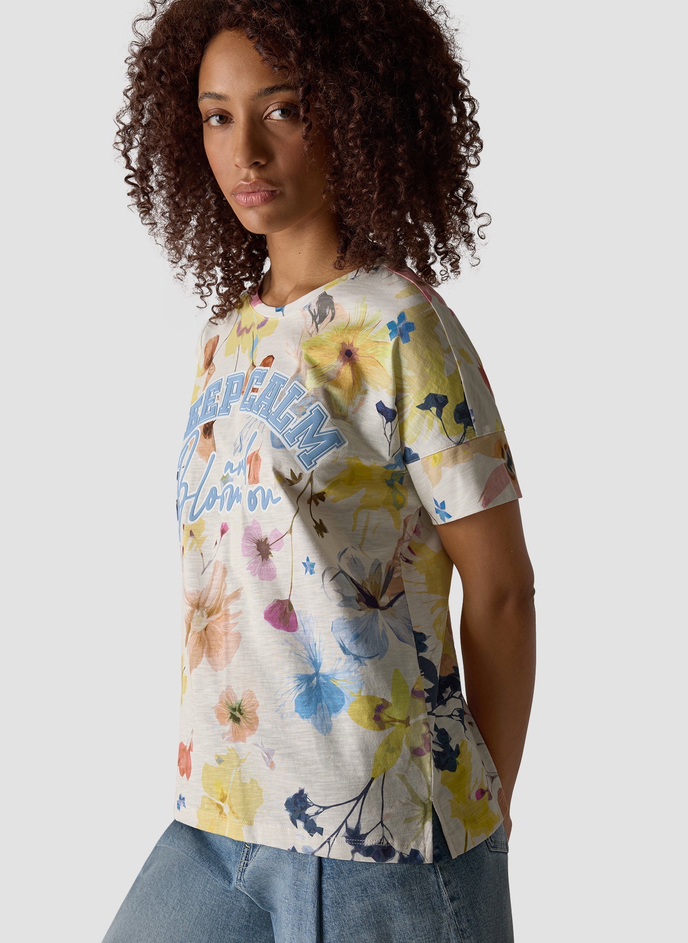 T-Shirt - Floral Vibes