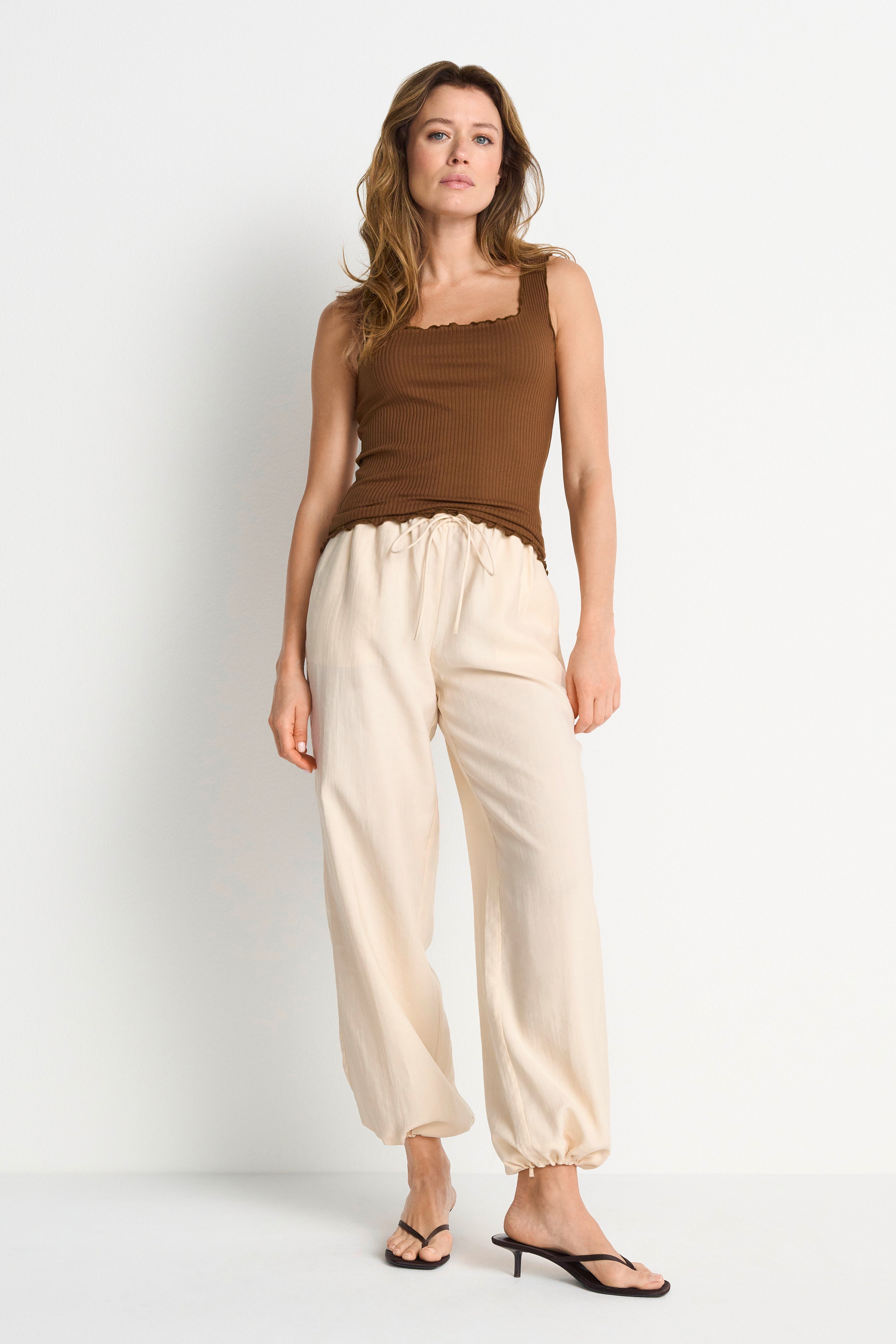 Top -  Frill