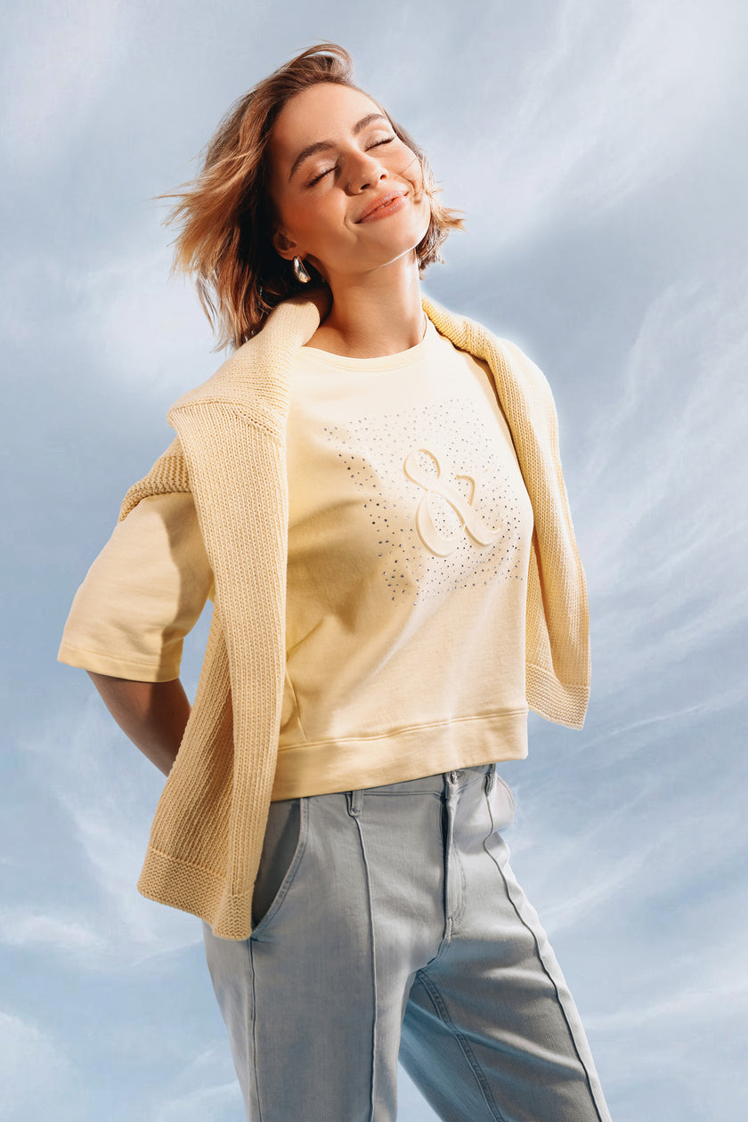 Sweatshirt